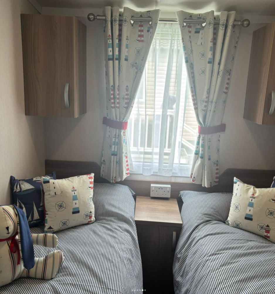 Twin bedroom in the caravan